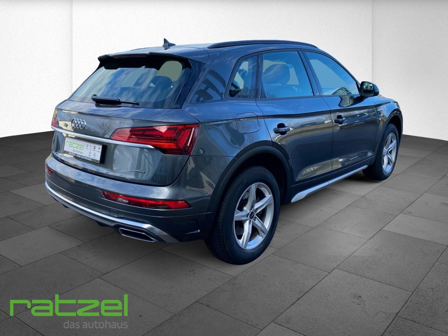 Fahrzeugabbildung Audi Q5 S line 40 TDI quattro S tronic Navi Soundsyst