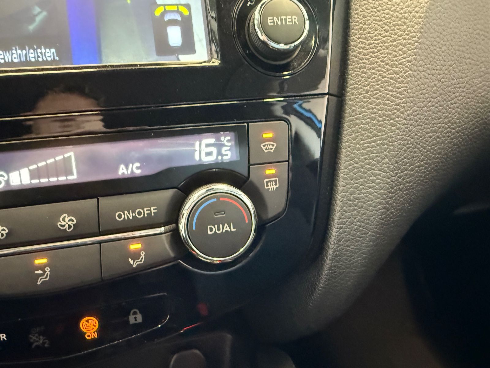 Fahrzeugabbildung Nissan Qashqai N-Connecta, 360° Kamera, Navi, Winterpa.