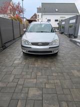 Ford Mondeo - Ford Mondeo aus 2003: Kombi
