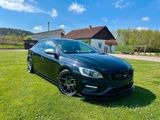 Volvo S60 R-Design Automatik 8+1 - Volvo S60 aus 2015