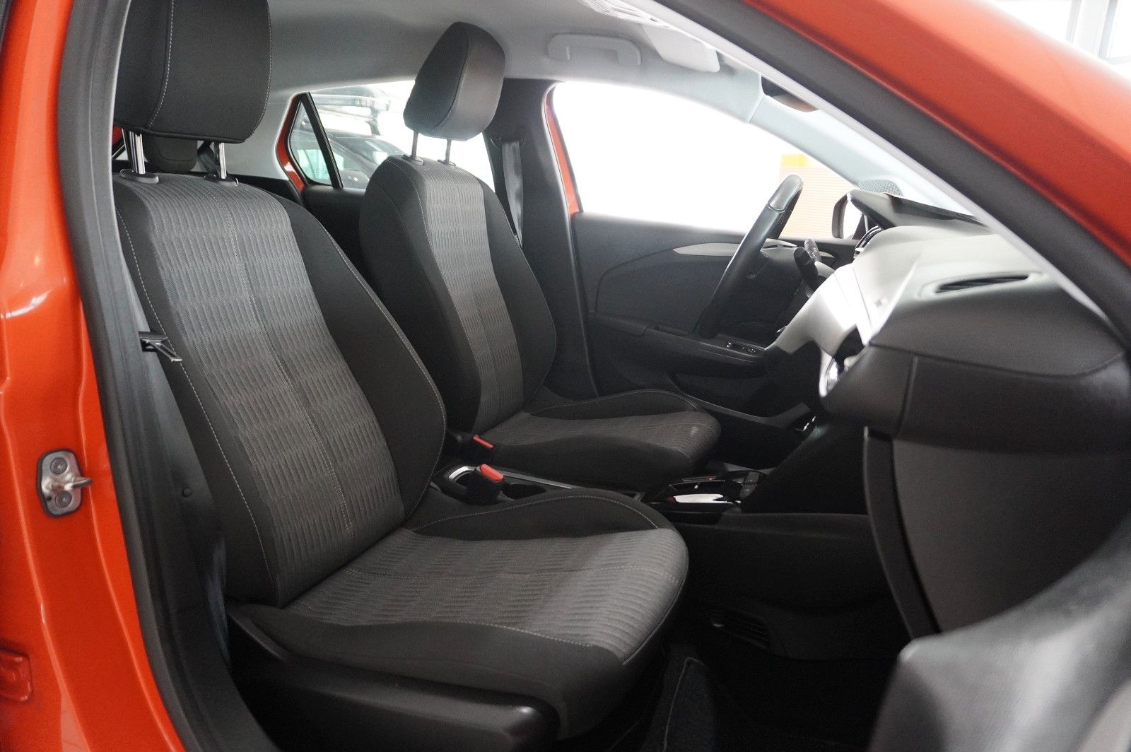 Fahrzeugabbildung Opel Corsa-e F EDITION 3-PHASIG NAVI/VIRT./SPORT/DAB+