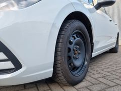 Fahrzeugabbildung Volkswagen Golf VIII Variant 2.0 TDI DSG Life LED NAVI APP