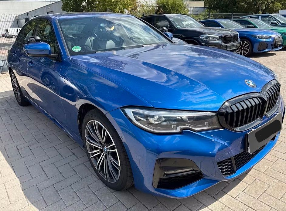 Image of BMW 320