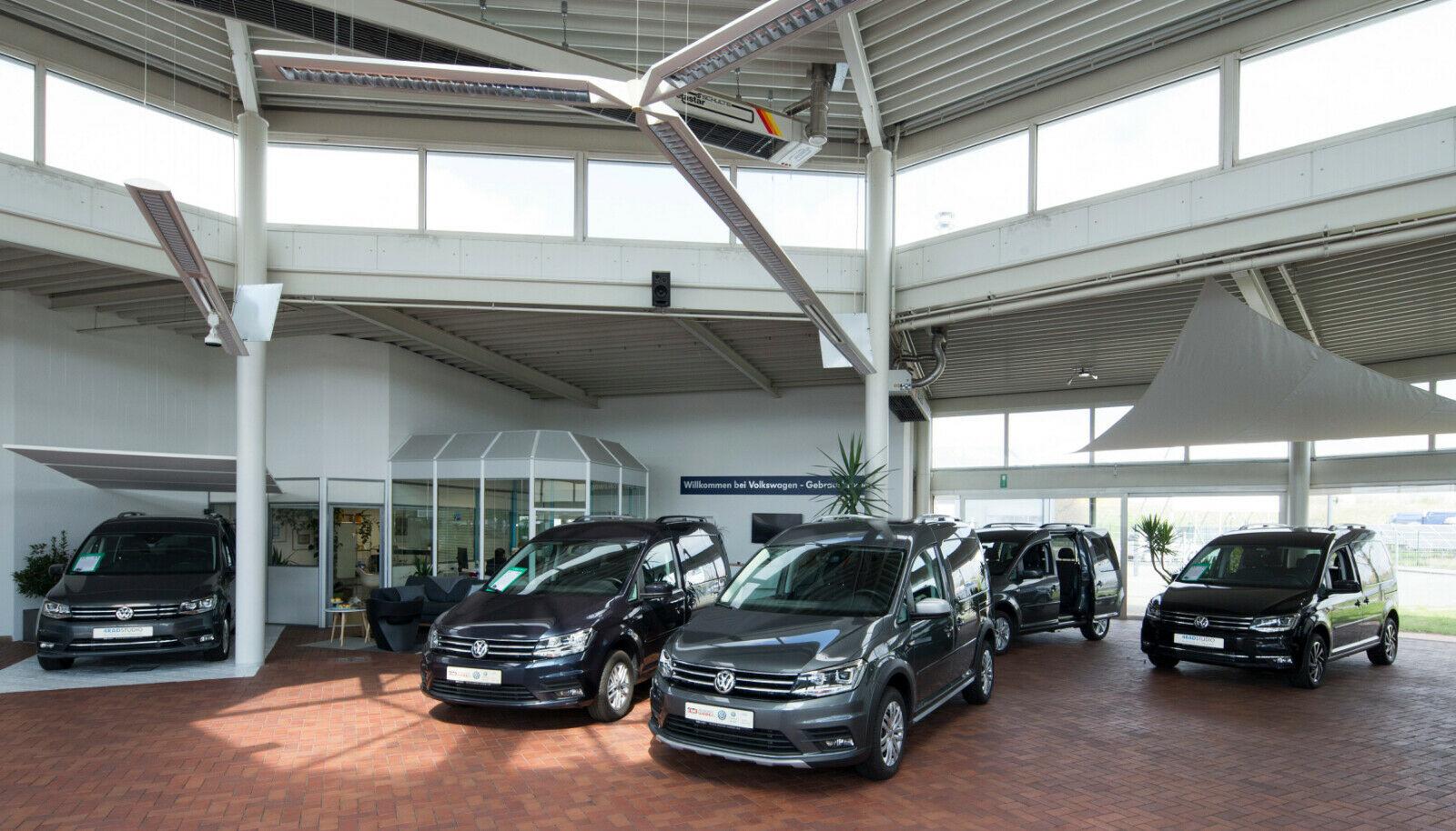 showroom-image-bottom