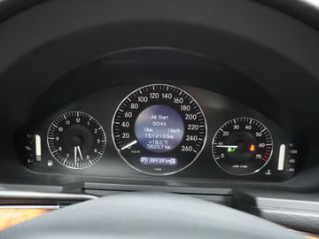 Mercedes E 350 - 11