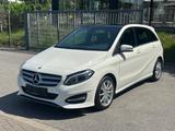 Mercedes-Benz B 250 Panorama Leder LED - Mercedes-Benz B 250: Limousine