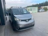 Nissan NV200 7 Sitze - Nissan NV200 aus 2013