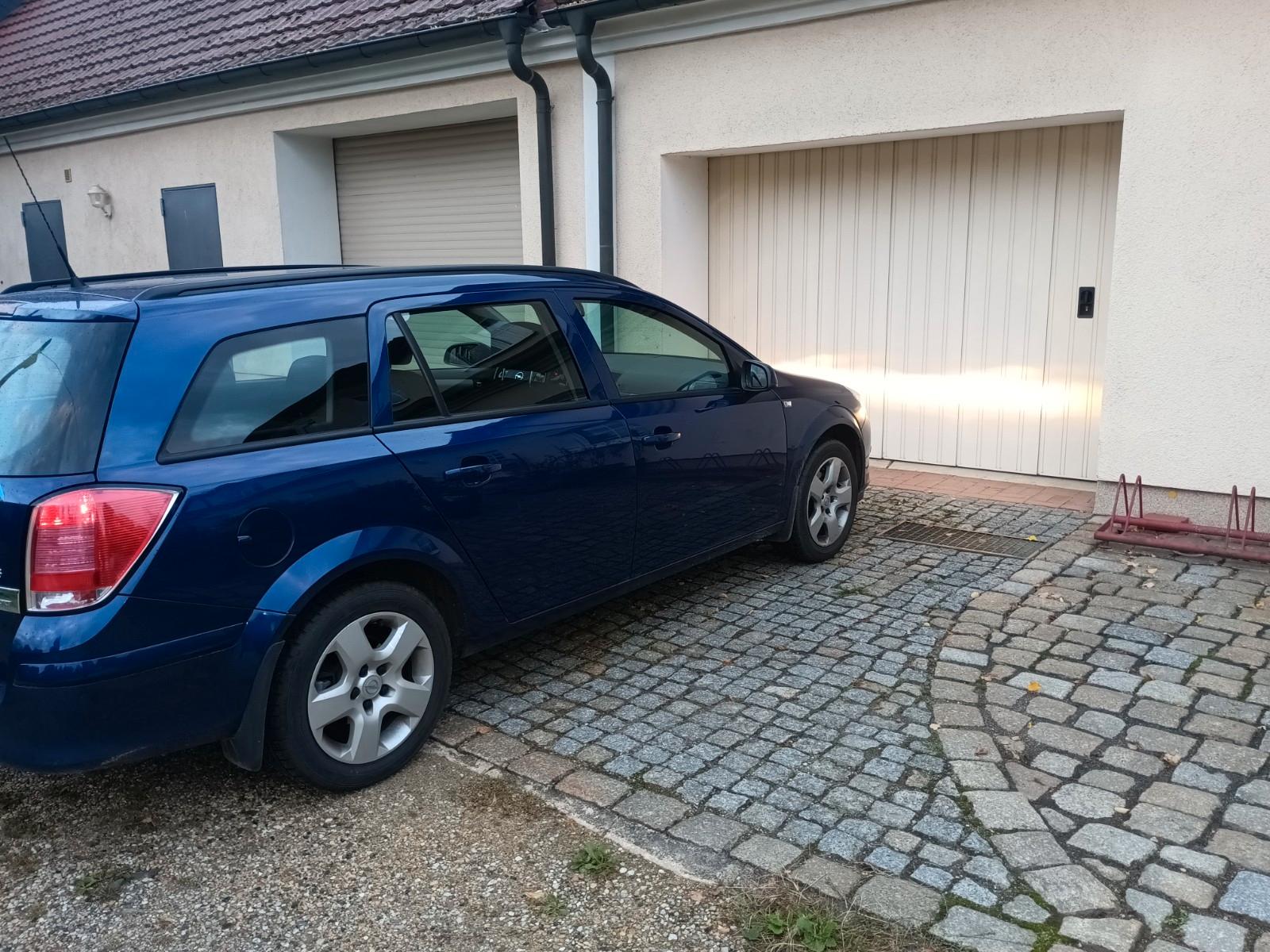 Opel Astra 2005 — engine 1.598 cm³, 105 HP (77kW)