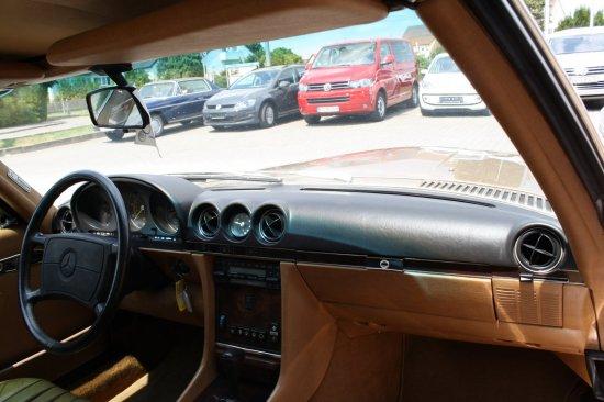 Mercedes-Benz SL 560