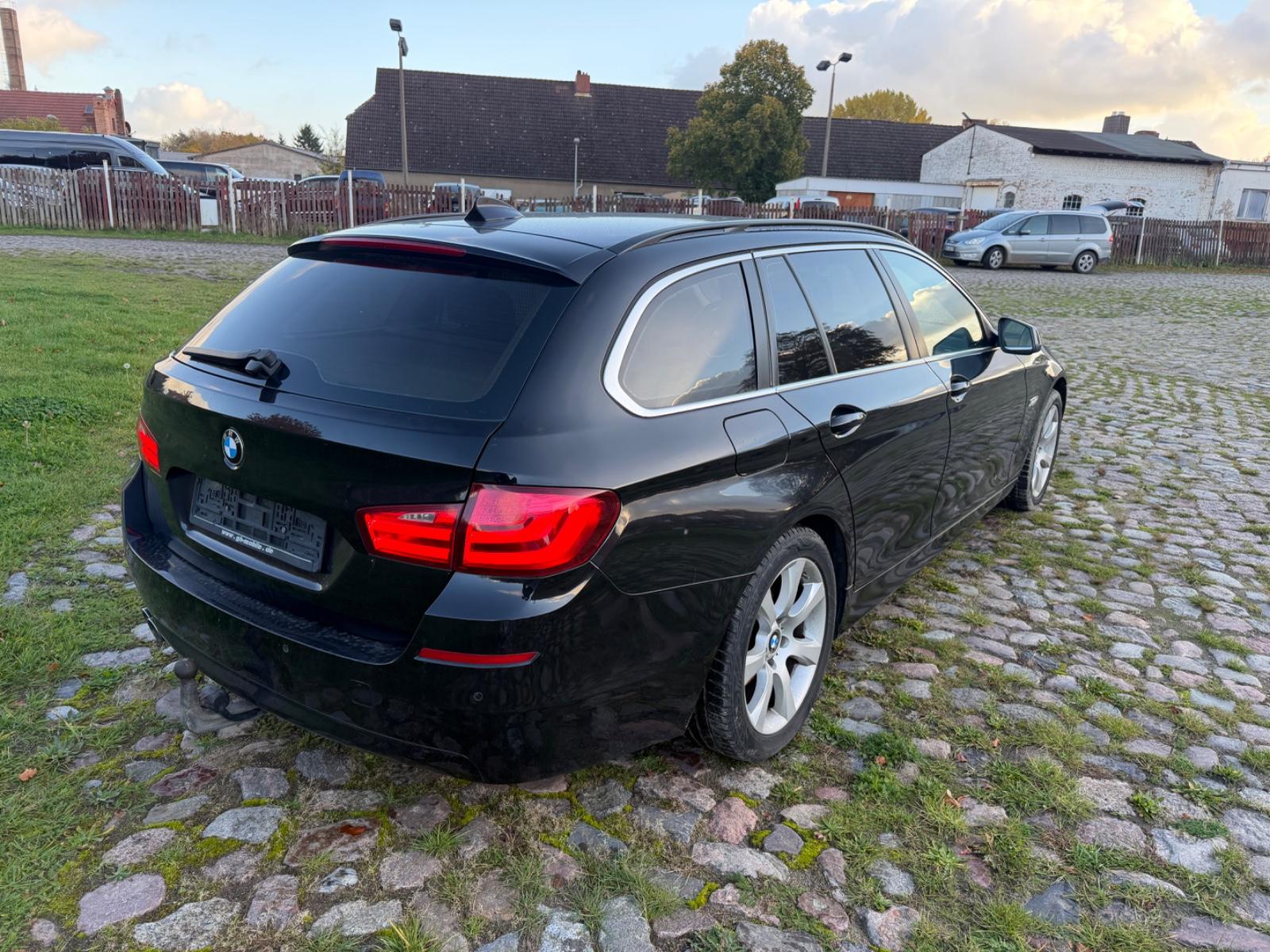 BMW 525 2011 — photo 12