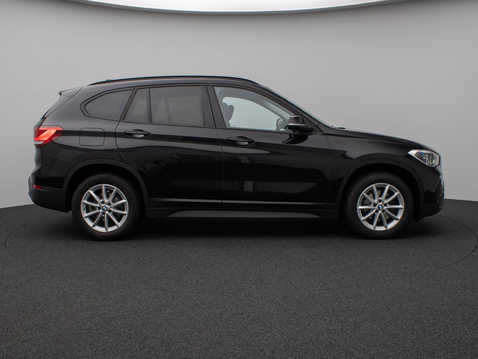 Fahrzeugabbildung BMW X1 sD18i Kamera DAB HiFi Navi Komfort LED Sport