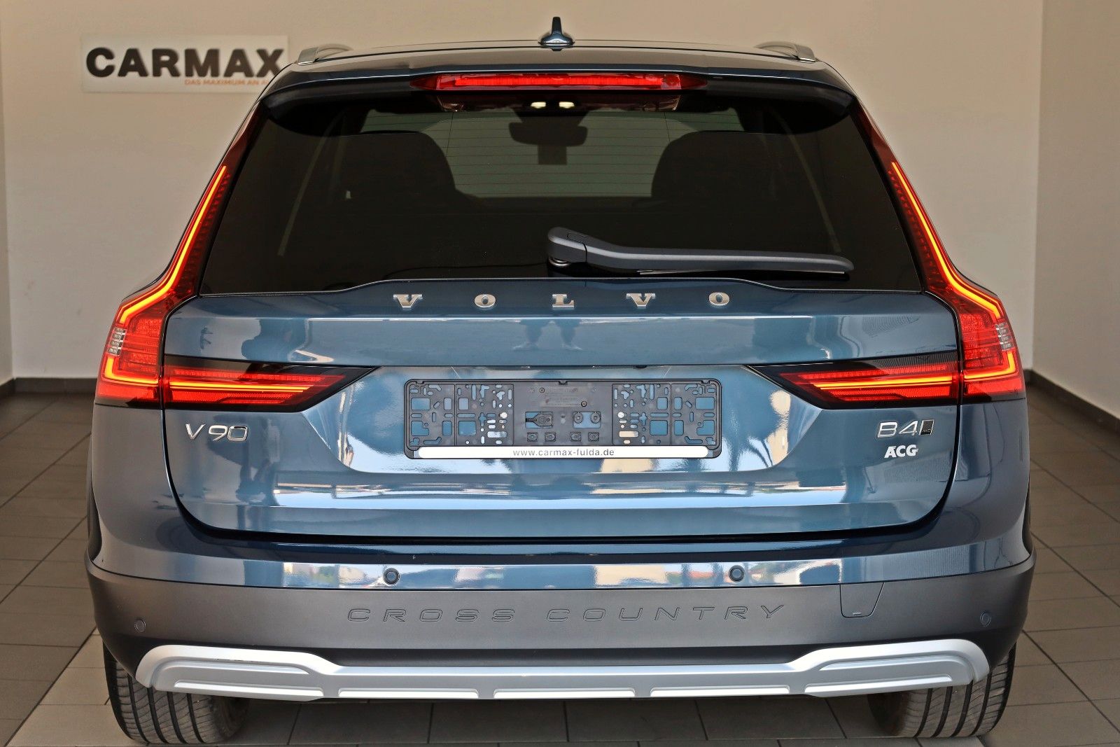 Fahrzeugabbildung Volvo V90 CC Ultimate AWD PanDach,HUD,ACC,Harman/K,AHK