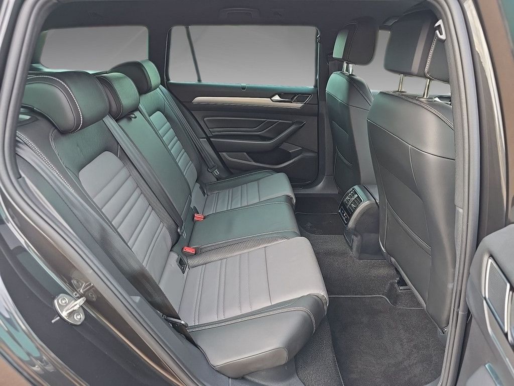 Volkswagen Passat Variant 1.5 TSI Elegance Elegance R-Line foto 11