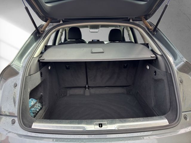 Audi Q3 2.0 TDI quattro s tronic design *LED*NAVI*SHZ