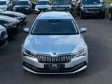 Skoda Superb DSG*StdHzg*AHK*Amundsen Paket*Top Family! - Skoda: mit Navigationssystem, Amundsen