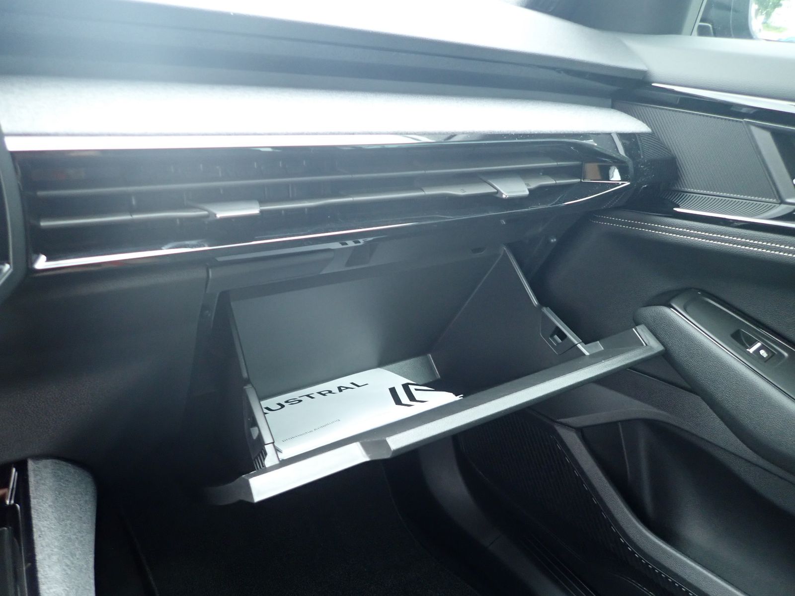 Fahrzeugabbildung Renault Austral Evolution Mild Hybrid 160 Automatik Desi
