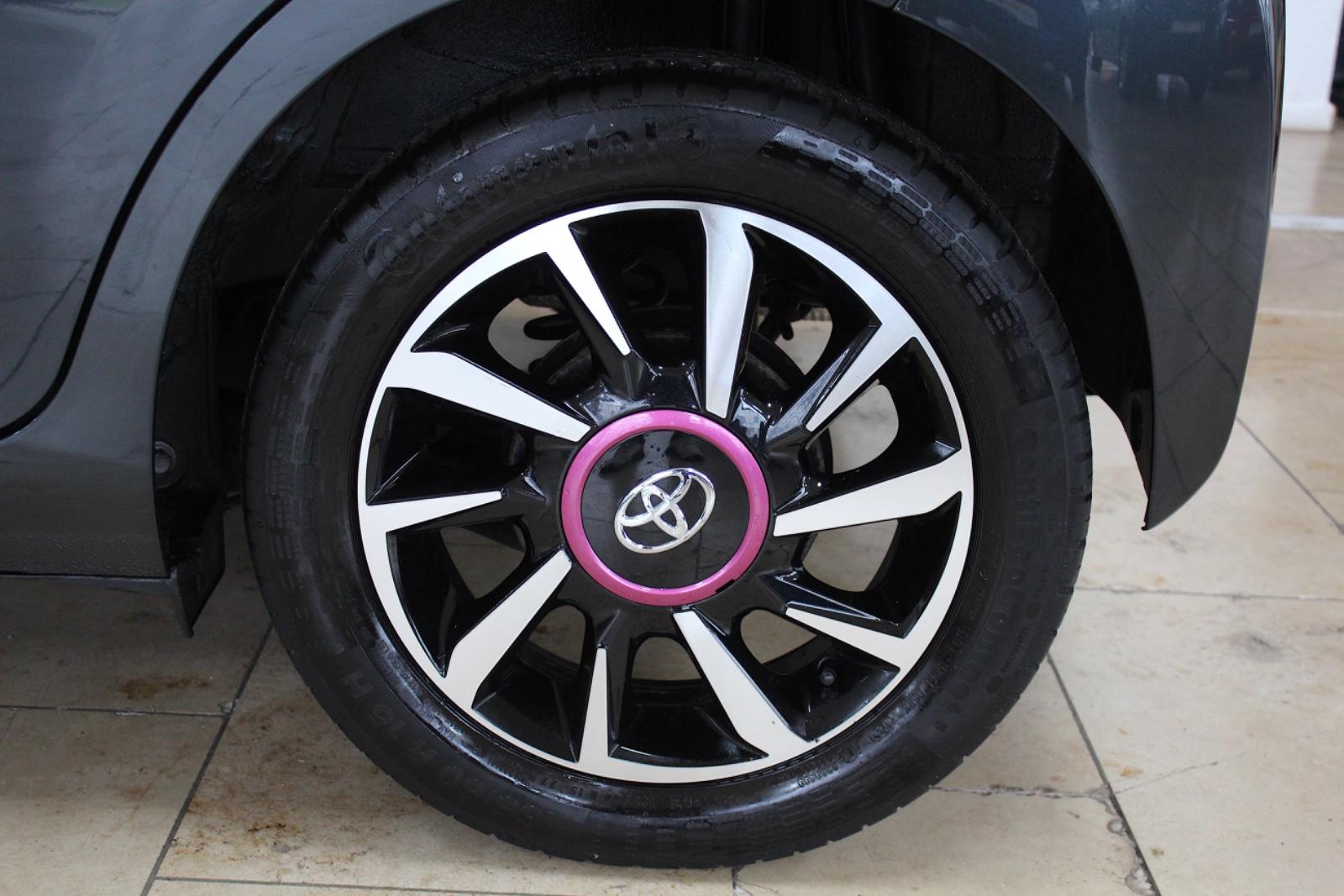 Toyota Aygo (X) 1,0 Autom. FALTDACH *1.HAND*NAVI*KAMERA