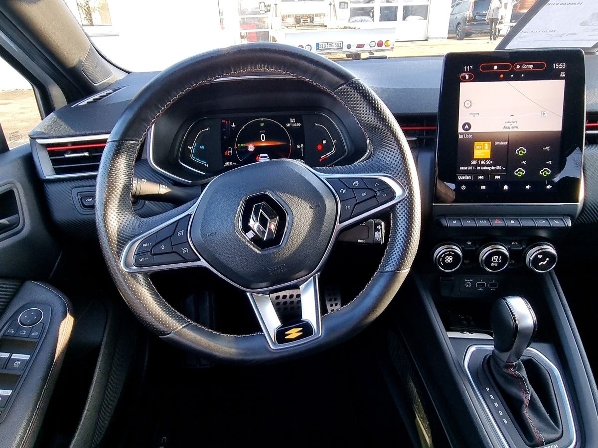 Fahrzeugabbildung Renault Clio INTENS E-TECH 140