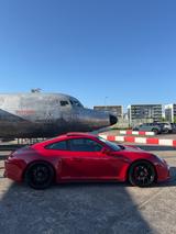 Porsche 991.1 GTS 4 Approved Service Neu Bose  - rote Porsche 991