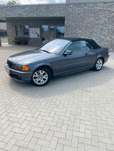 BMW 325i Cabrio - BMW 325 aus 2001: 325i