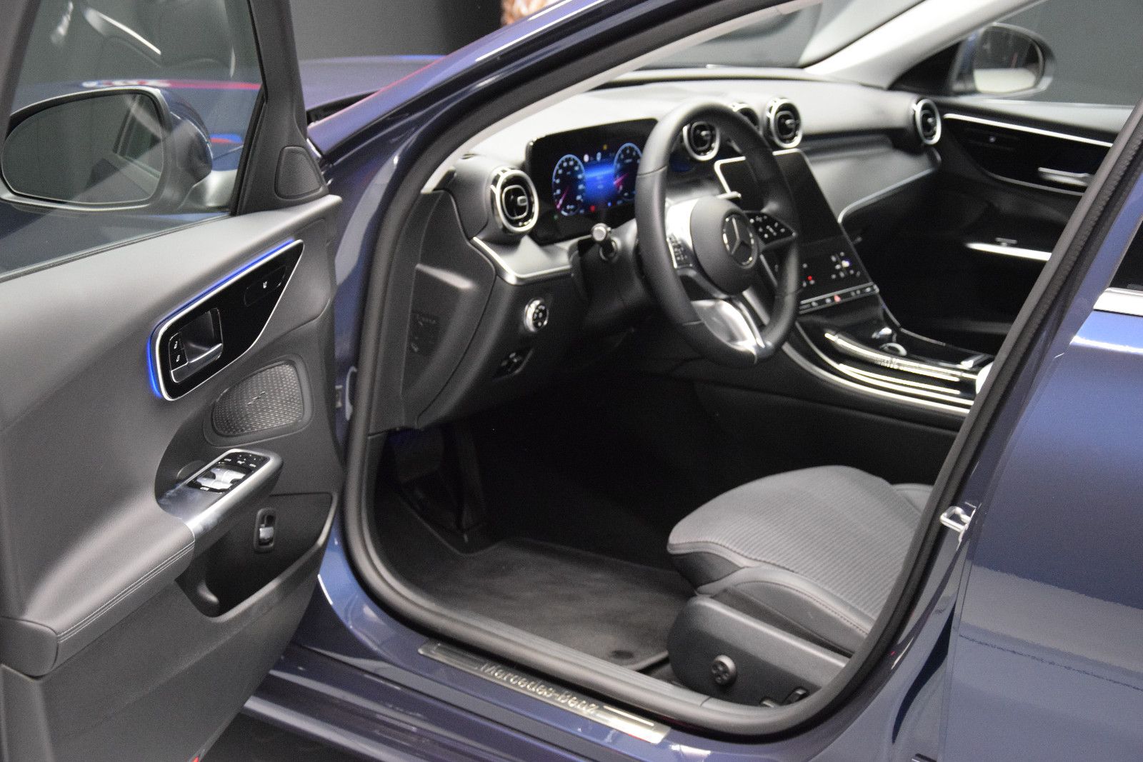 Fahrzeugabbildung Mercedes-Benz C 180 C T-Modell Avantgarde MBUX LED Kamera
