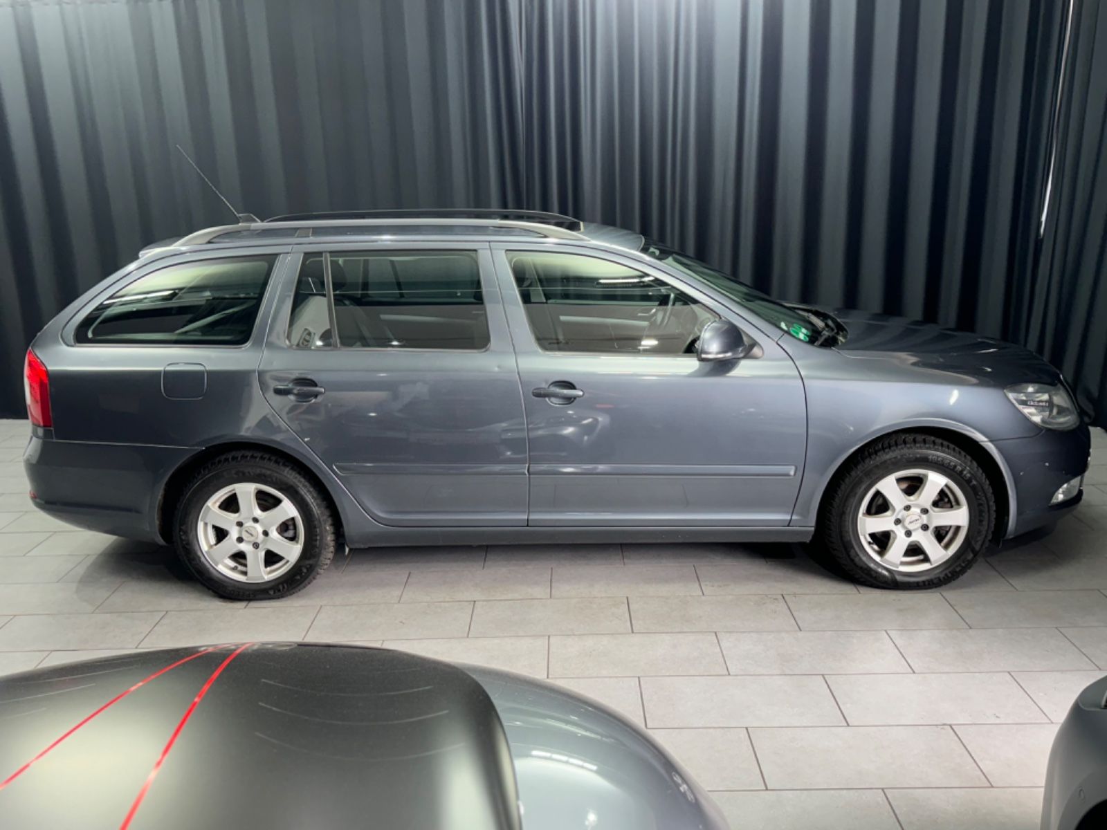 Fahrzeugabbildung SKODA Octavia Combi*HU09/25*AUTOMATIK*SCHECKHEFT*