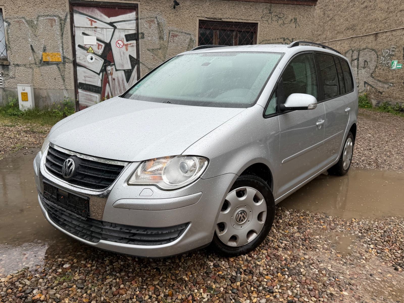 Volkswagen Touran Trendline-TÜV NEU-7.SITZE-KLIMA-SHZG-TOP