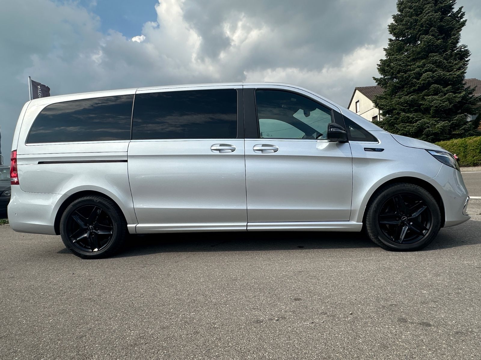 Mercedes-Benz EQV 300 Lang Avantgarde Navi Leder Panorama foto 2