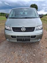 Volkswagen T5 Transporter/ Multivan /Standheizung/AHK - Volkswagen T5 Multivan mit Diesel-Antrieb: Grün