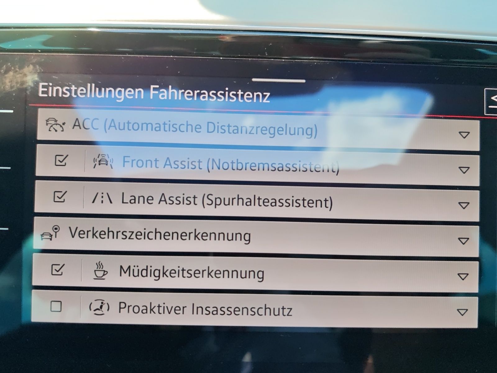 Fahrzeugabbildung Volkswagen Passat Variant TSI Elegance DSG 4M Matrix Navi A