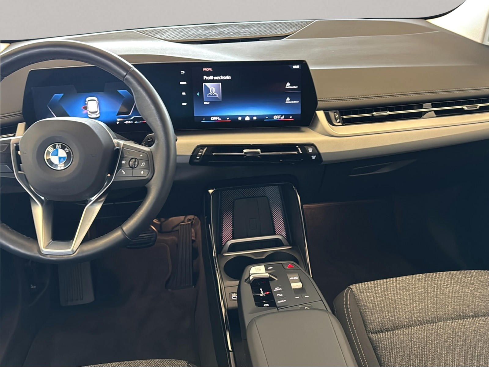 BMW 223 Active Tourer - Bild 10