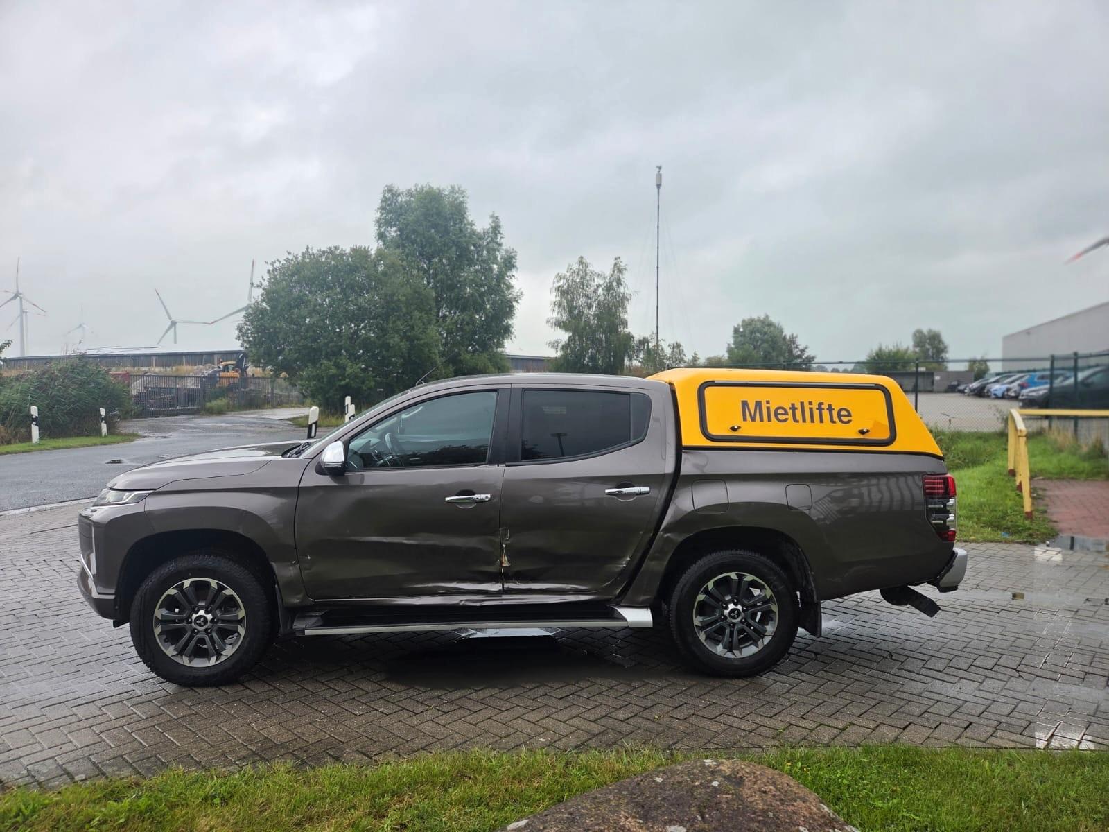 Mitsubishi L200 Select Doppelkabine 4WD Spezial Autom. LED