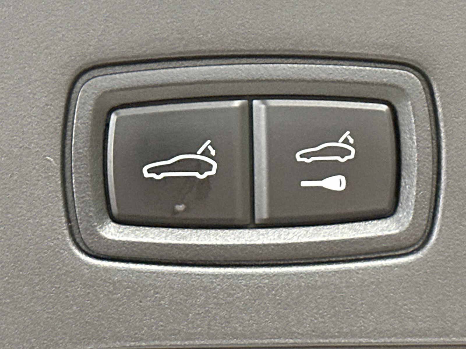 Fahrzeugabbildung Porsche Panamera 4 E-Hybrid PlatinumEd NAV+LED+360°+PANO