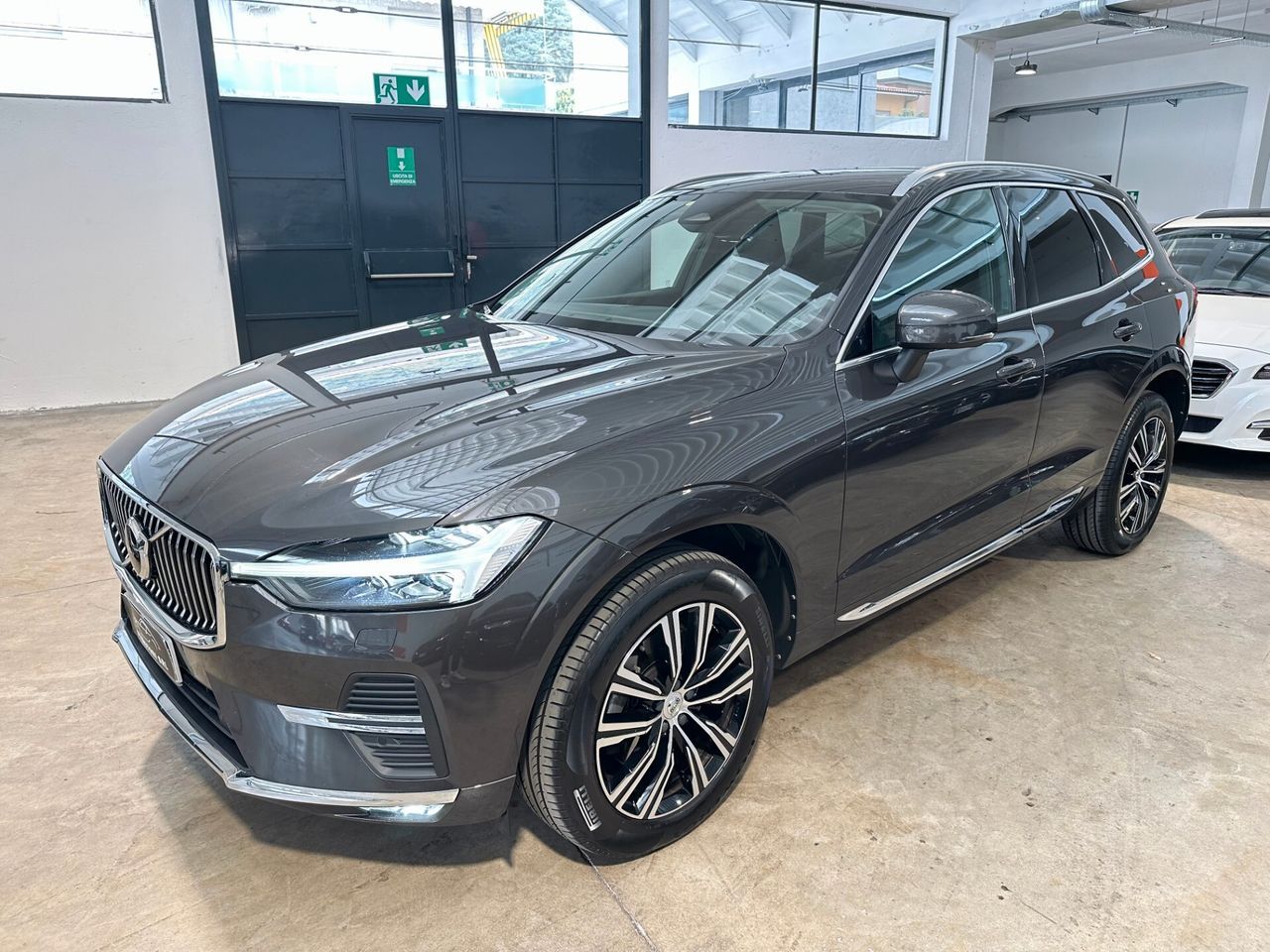 Volvo XC 60 B4(d) Geartronic Momentum - UNICO PR imagem 3