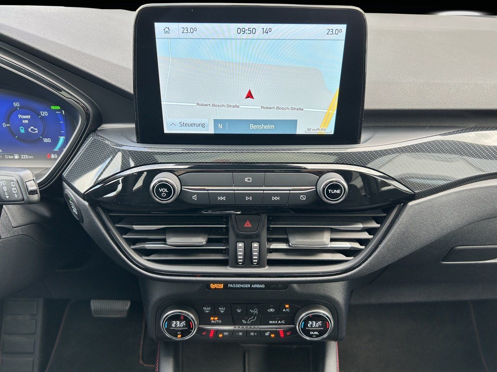 Fahrzeugabbildung Ford Kuga 2.5 PHEV ST-Line Aut./ACC/KAMERA/PANO/SHZ/