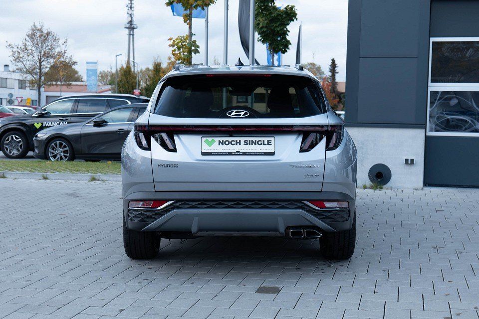 Fahrzeugabbildung Hyundai TUCSON Plug-in TREND el. Heck