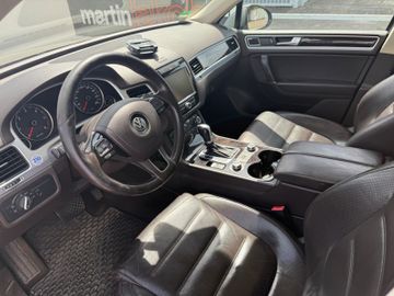 Volkswagen Touareg - 11