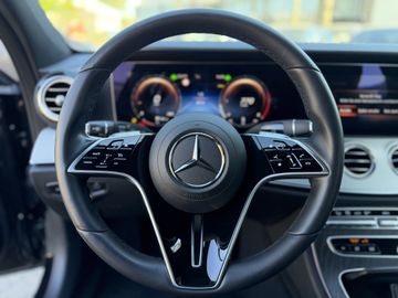 Mercedes E 200 - 9