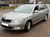 Skoda Octavia 1.6 TDI EURO 5 TÜV 09.2027 - Skoda Octavia aus 2012 mit Diesel-Antrieb: Limousine, 1.6