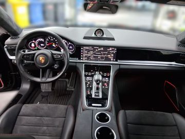 Porsche Panamera - 10