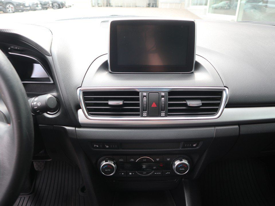 Fahrzeugabbildung Mazda 3 Sports-Line G-120 BI-XENON BOSE HUD EPH RFK SH