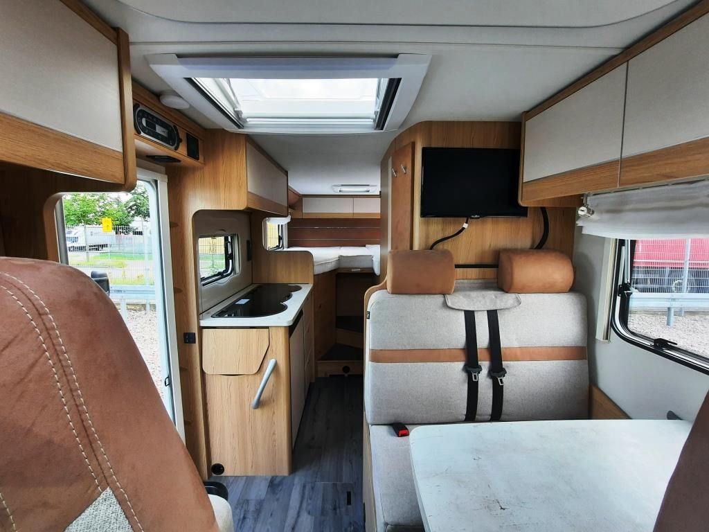 Fahrzeug Übersicht 13 Fahrzeugabbildung LMC Cruiser V 646 G beschädigt/HÄNDLER UND GEWERBE