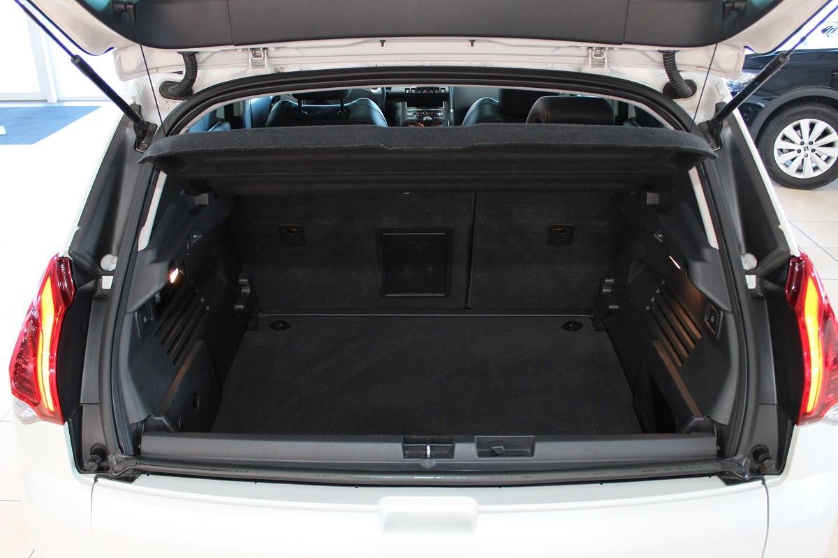 Peugeot 3008 Allure 1,6*TÜV NEU*SCHECKHEFT*NAVi*1.HAND*