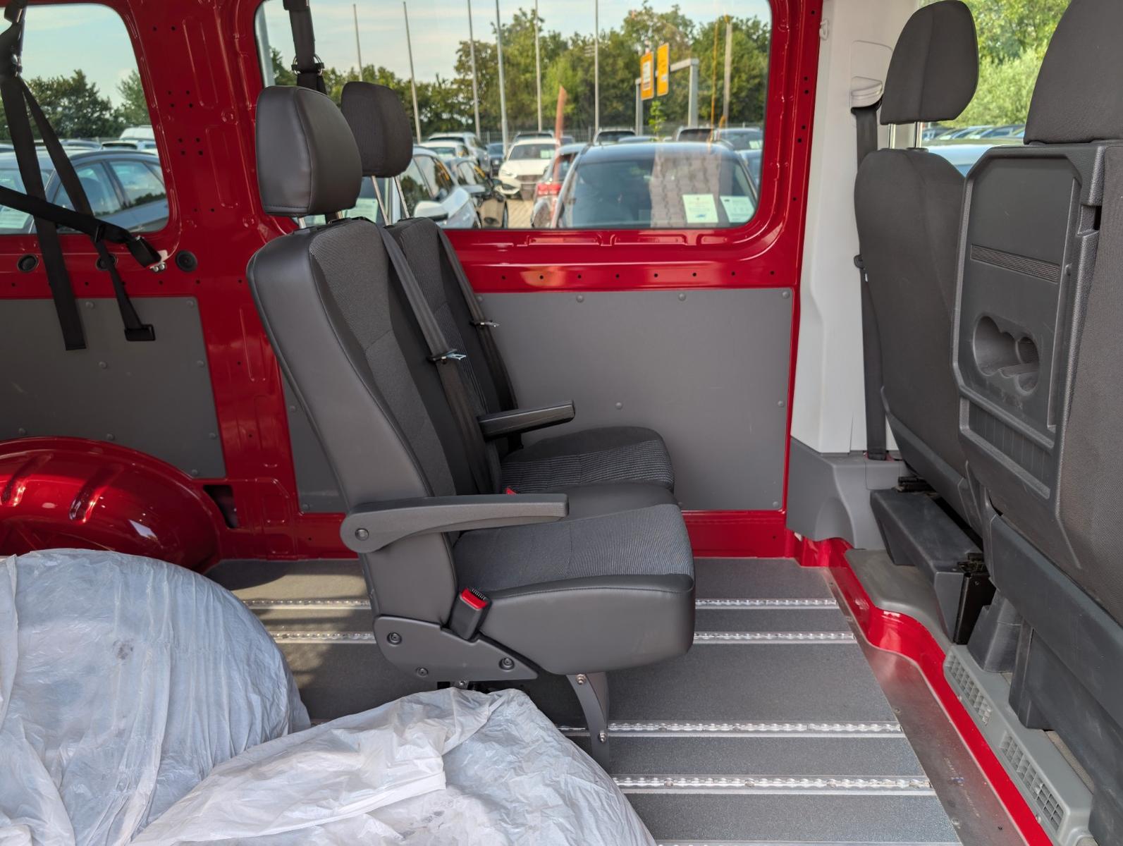 Volkswagen Crafter 35 TDI Kombi Lift Rollstuhltransport, миниатюра 10
