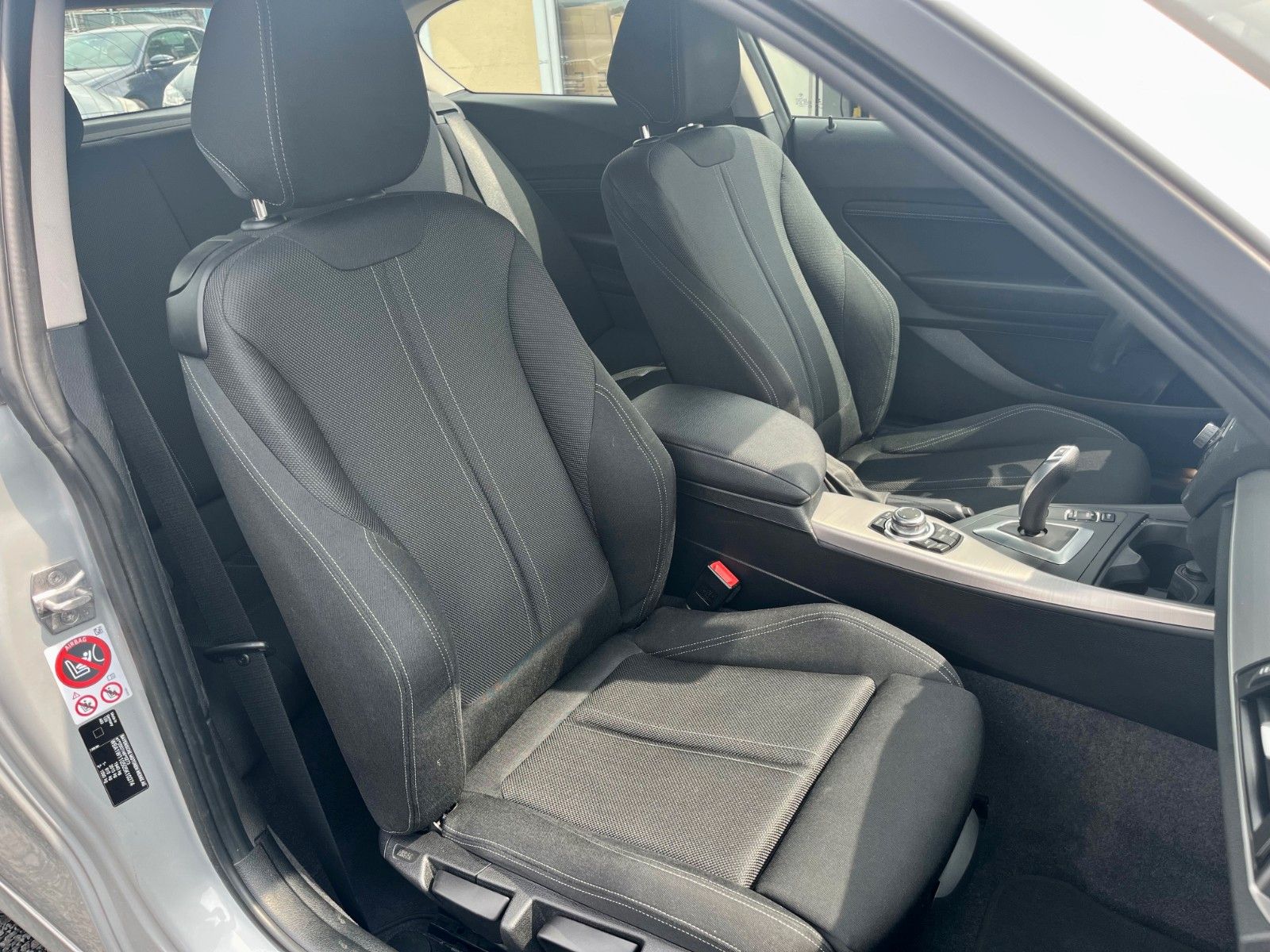 Fahrzeugabbildung BMW 120i 3-Türer Aut. SPORT LINE Navi LED HiFi 1.HAN