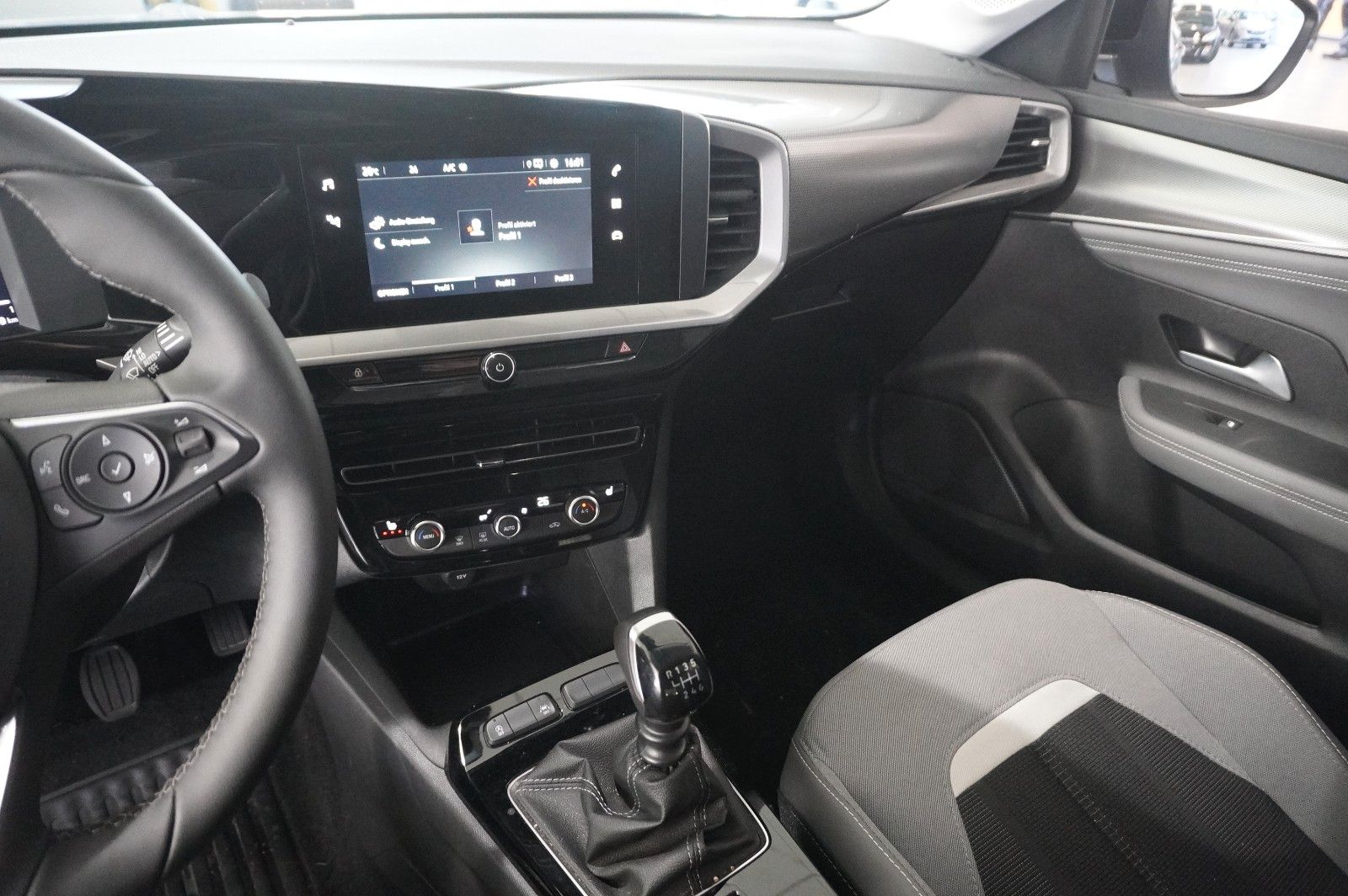 Fahrzeugabbildung Opel Mokka ELEGANCE 1.2T NAVI/LED/KAMERA/SPORT/SH/DAB