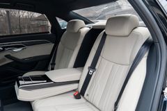 Audi A8 – 16 / 30