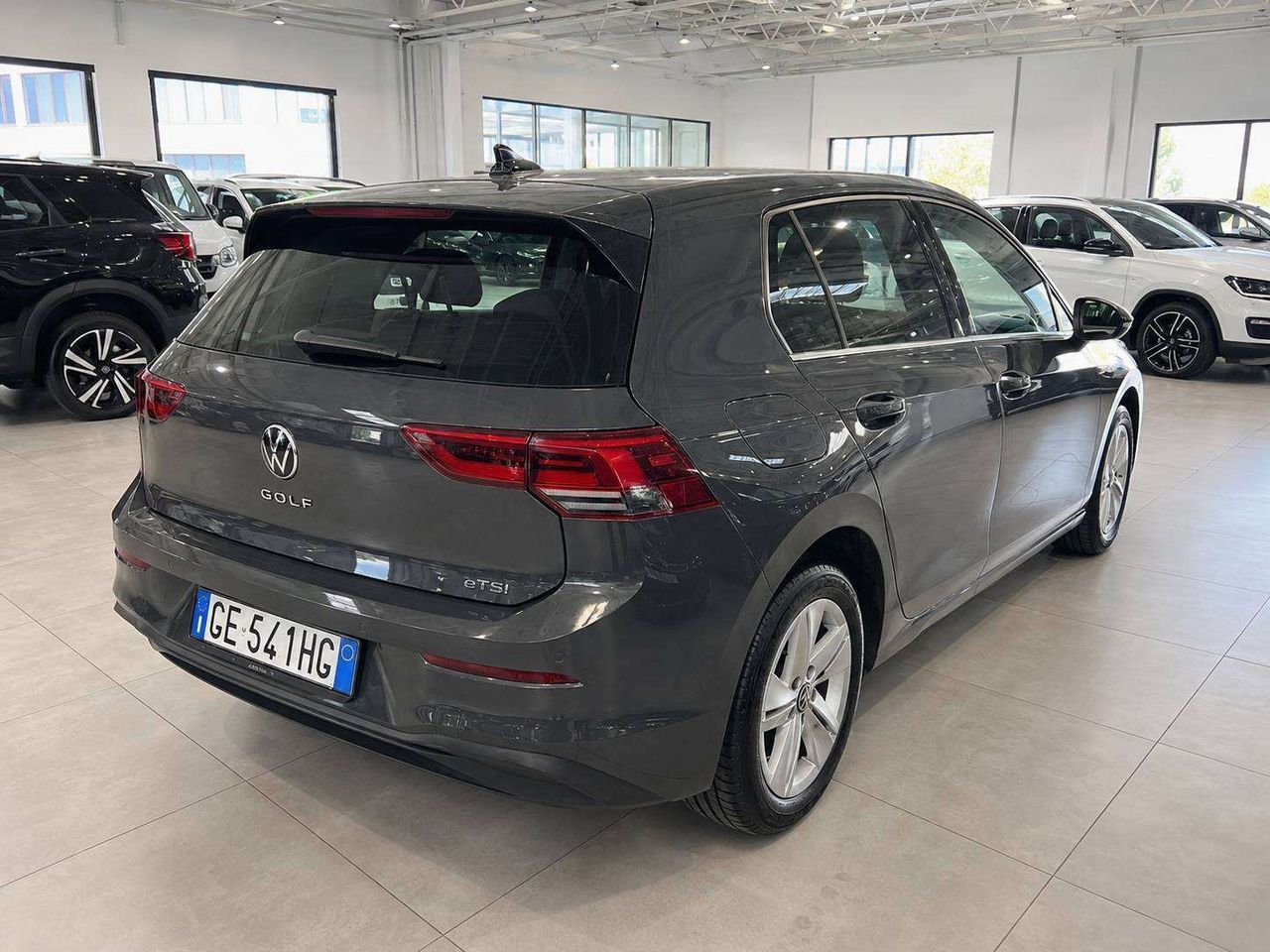 Volkswagen Golf 8 1.0 etsi evo 110CV Life dsg pr imagem 3