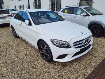 Bild 2 Mercedes-Benz C 180 Avantgarde - AHK,NAVI,SHZG,LED,T.OMAT