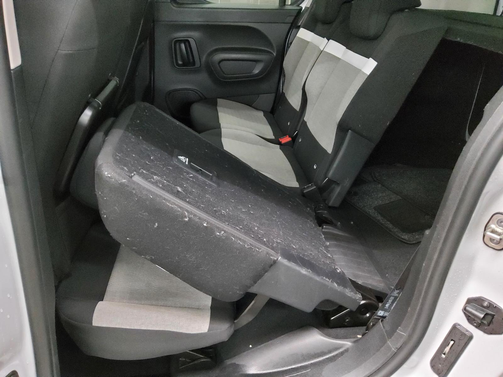 Citroën Berlingo 1.2 PureTech Shine Glasdach PDC AHK